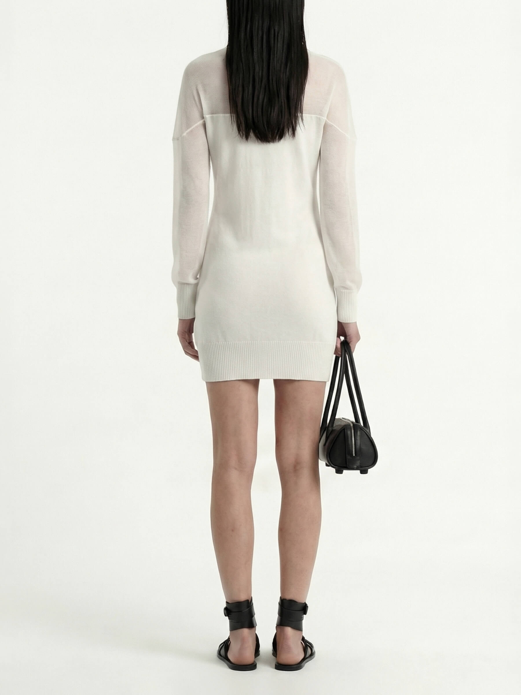 Noa™ | Vestido corto de silueta minimalista