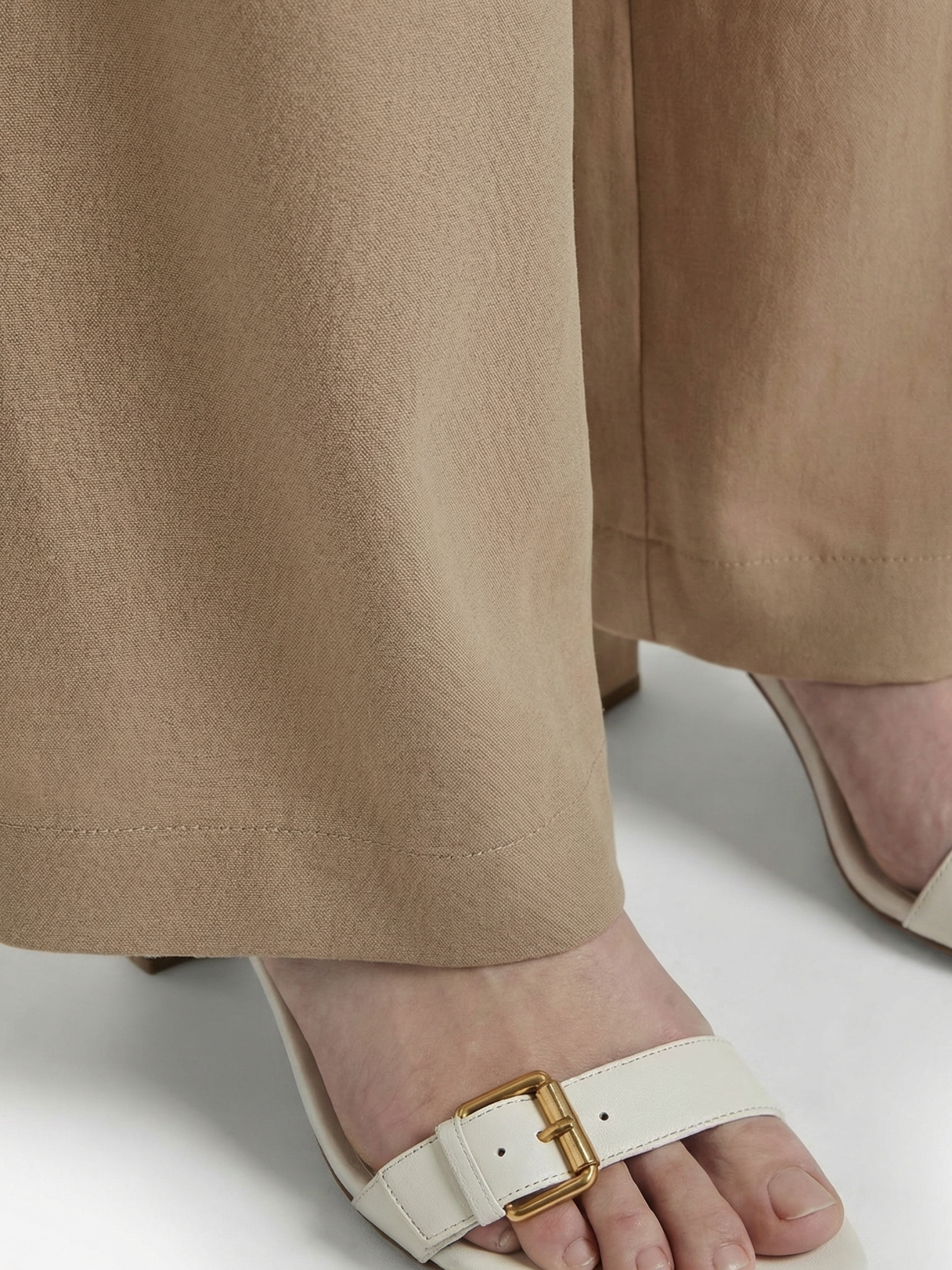 Nocturne™ - Mono Strapless Elegance