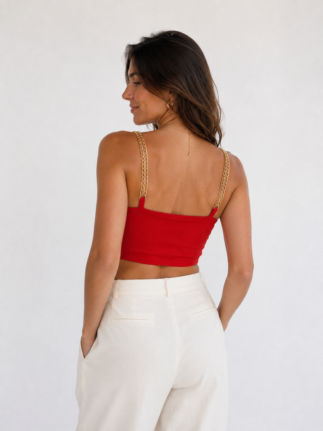 Rubina™ | Top Rojo con Cadenas Doradas