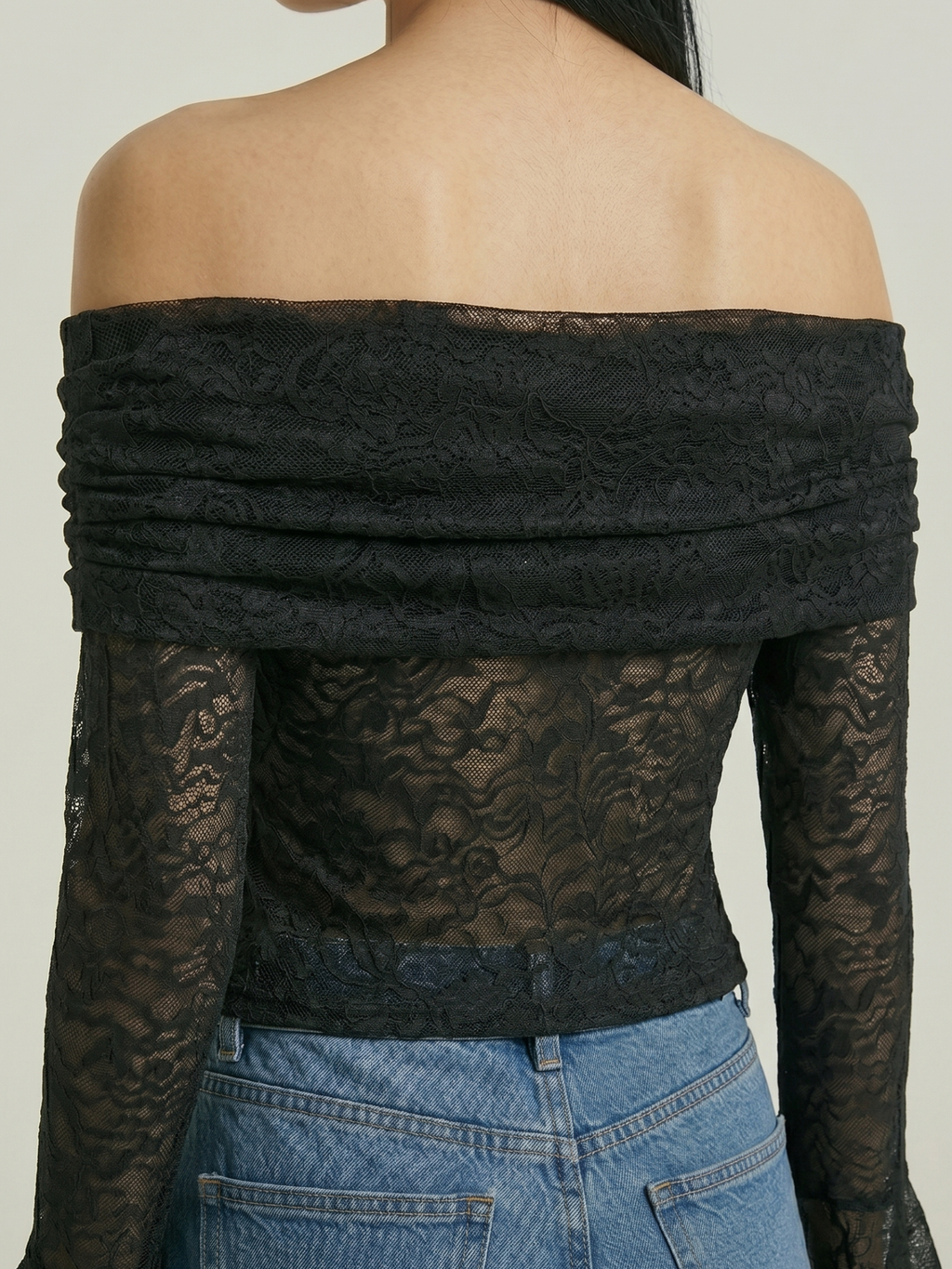Noir Reverie™ | Blusa Off-Shoulder Manga Larga