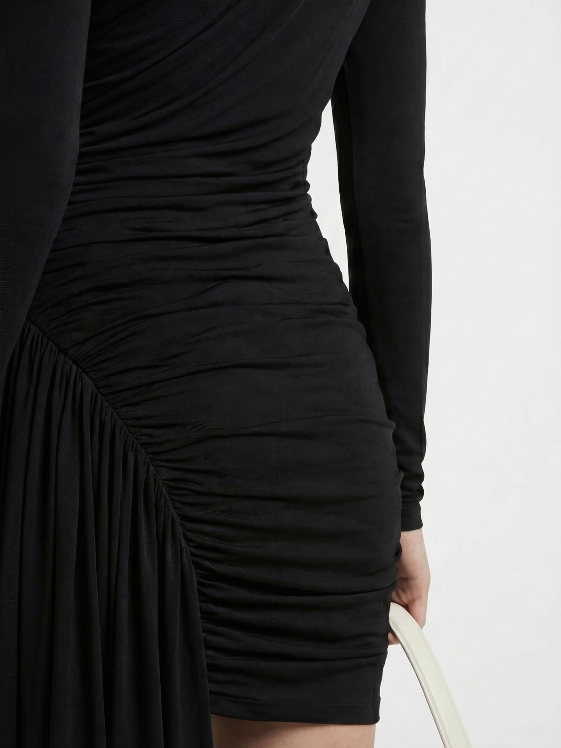 Elegía™ – El Vestido Que Definirá Tu Presencia