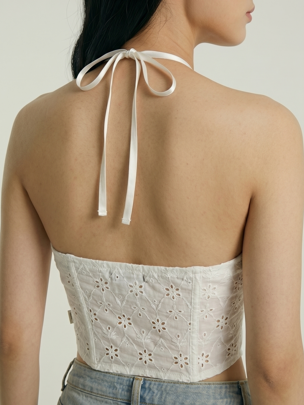 Daisy™ | Top Halter Bordado con Lazo
