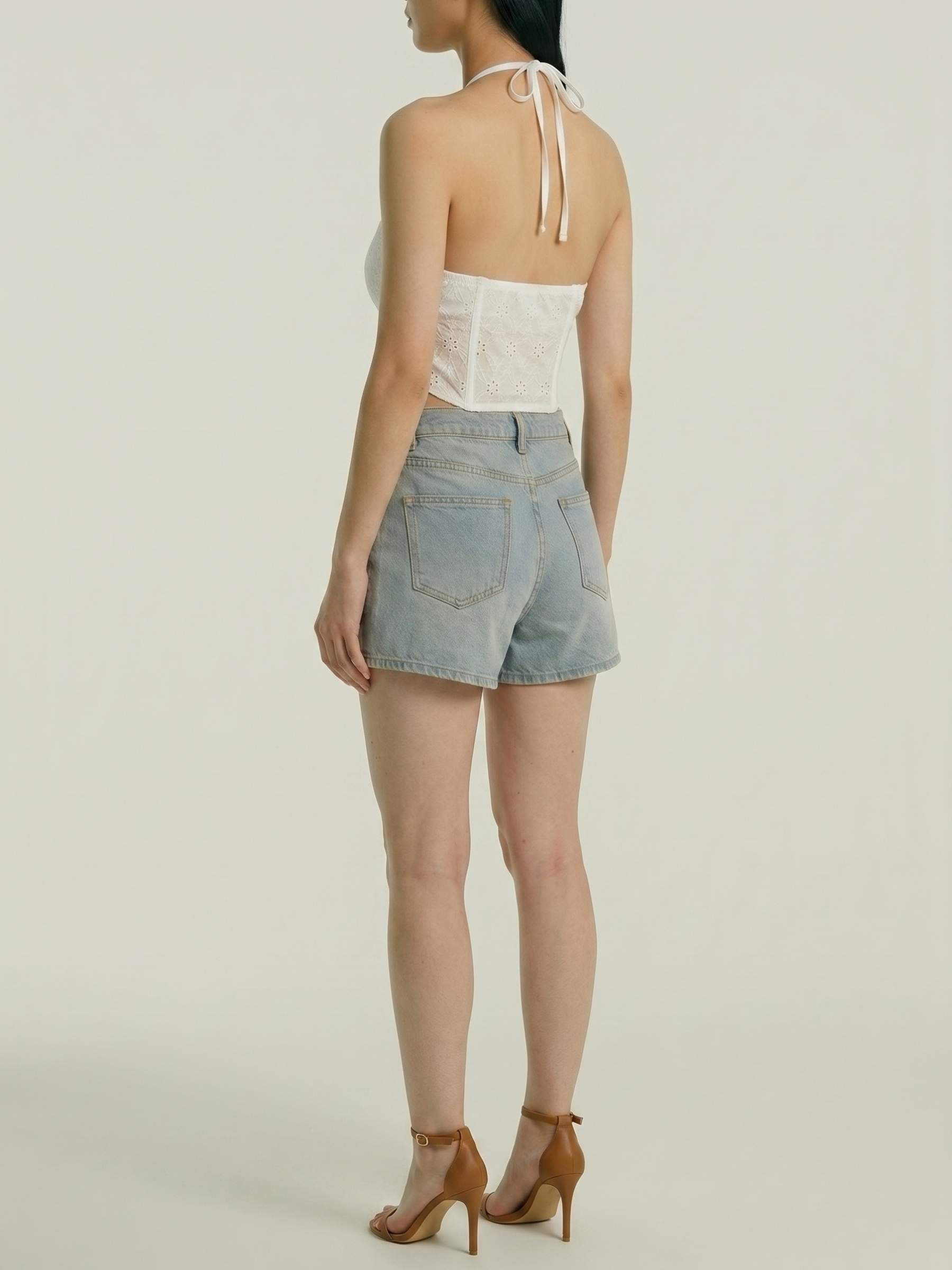 Daisy™ | Top Halter Bordado con Lazo
