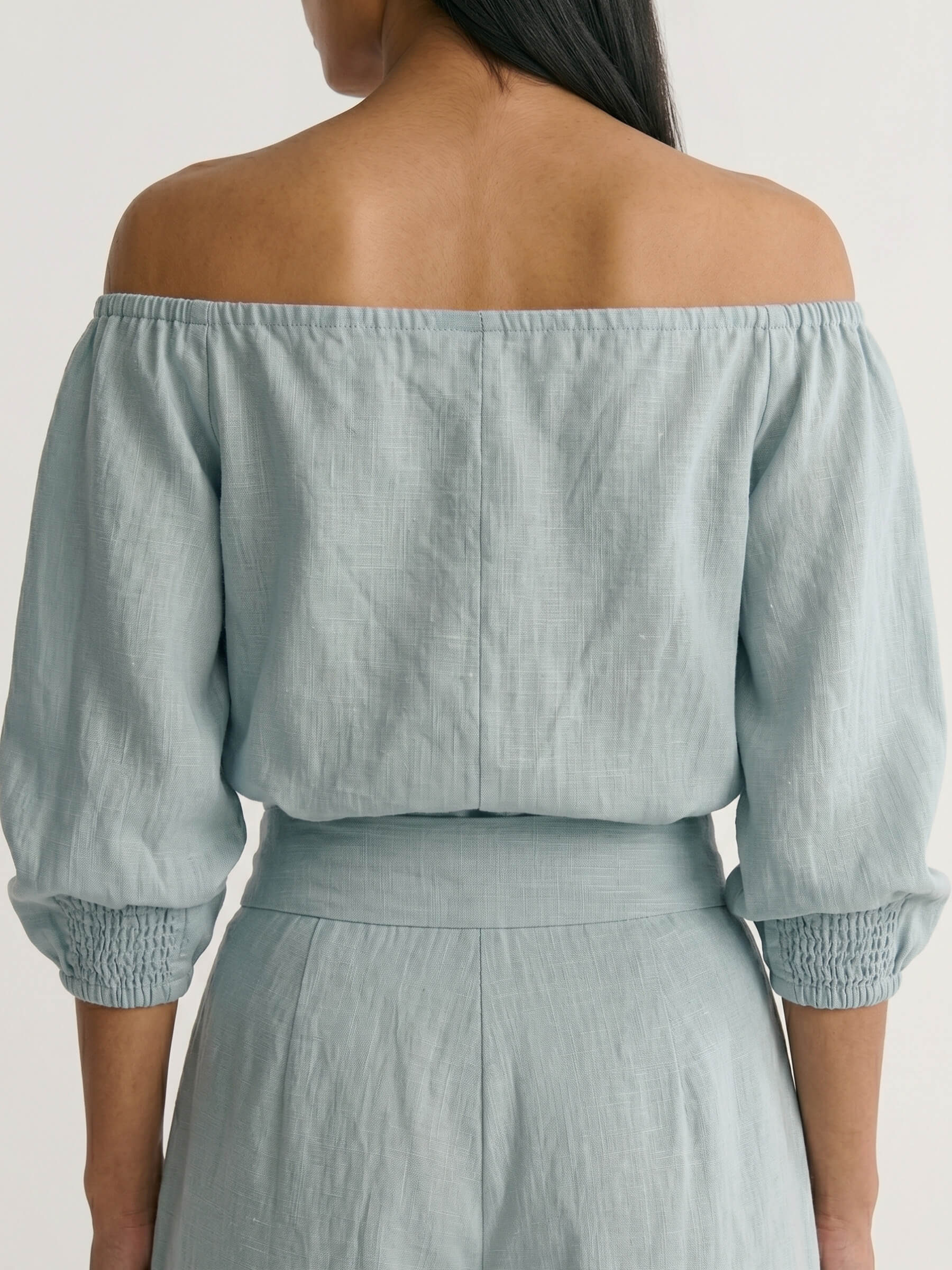 Amelia™ | Mono de Elegancia Natural